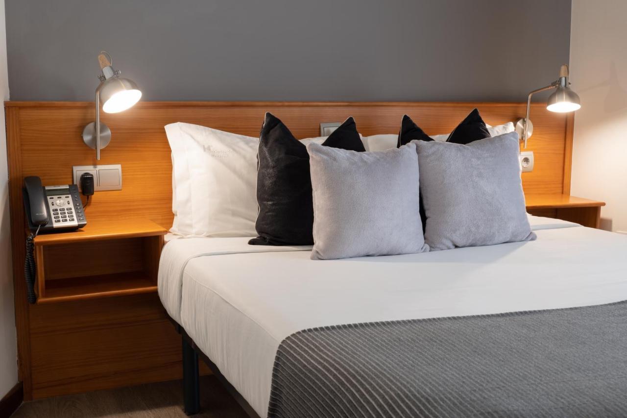 Hotel Carlos 96 เมลิเด ภายนอก รูปภาพ